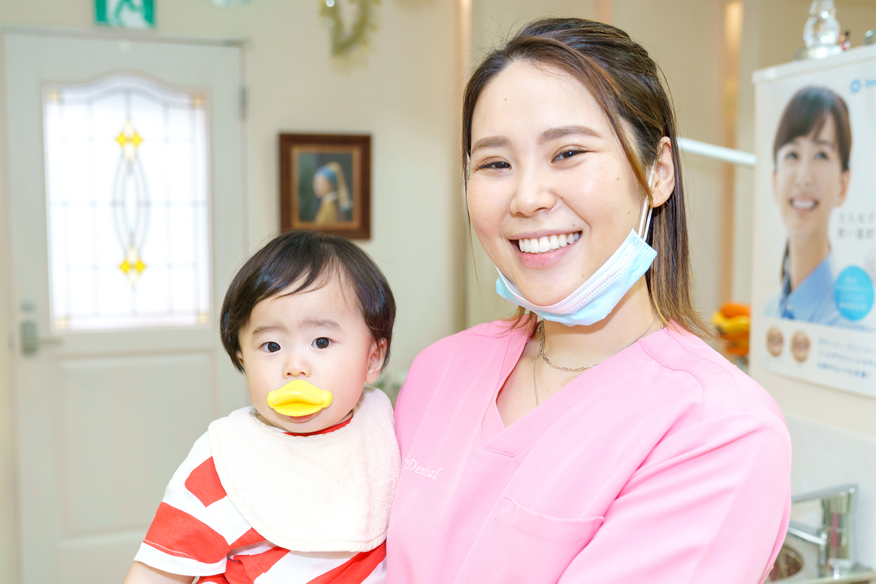 歯科衛生士と赤子